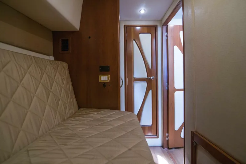 Slide: The Image of Silverton 52 - Immersed -  2009 Silverton 52 Ovation - Immersed - 5957604