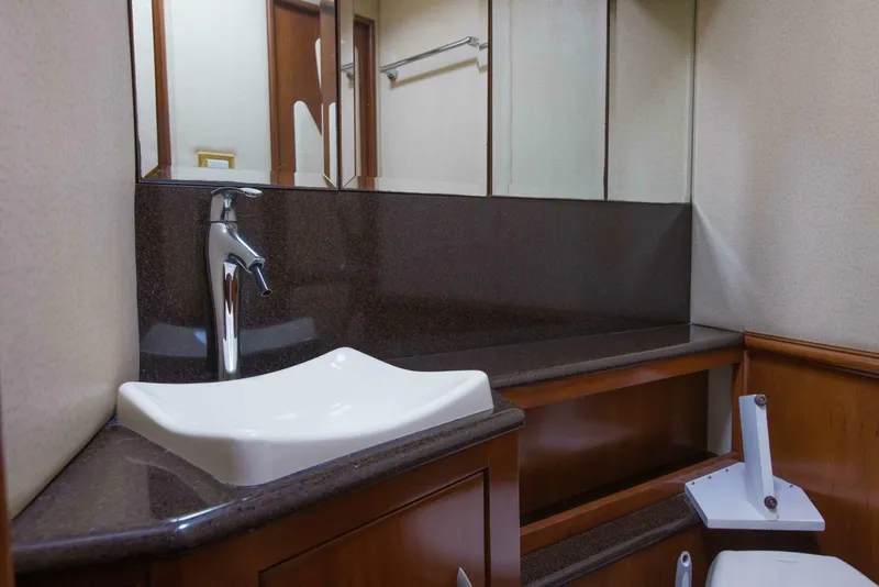 Slide: The Image of Silverton 52 - Immersed -  2009 Silverton 52 Ovation - Immersed - 5957619