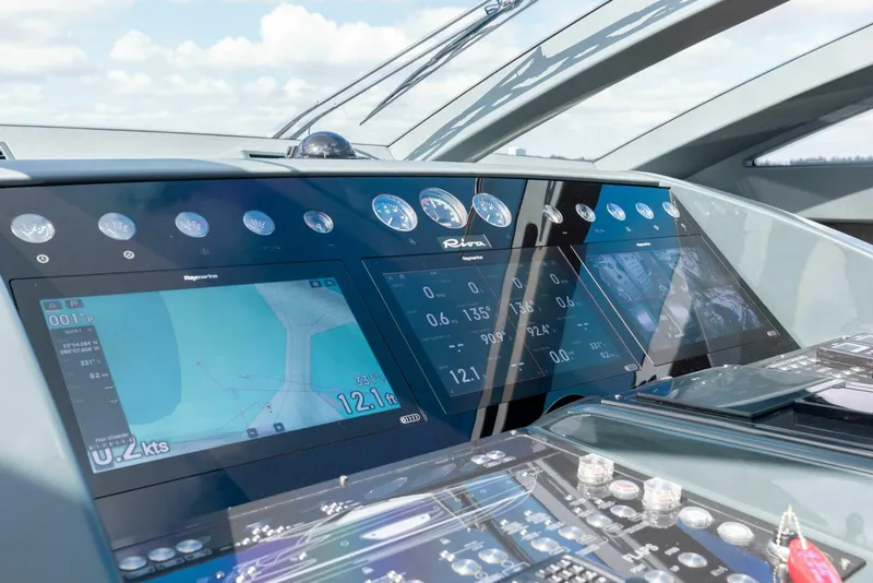 Slide: The Image of Riva 86 Domino 2014 - 5958040