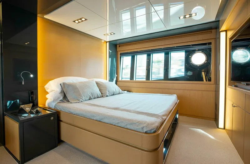 Slide: The Image of Riva 86 Domino 2014 - 5958073