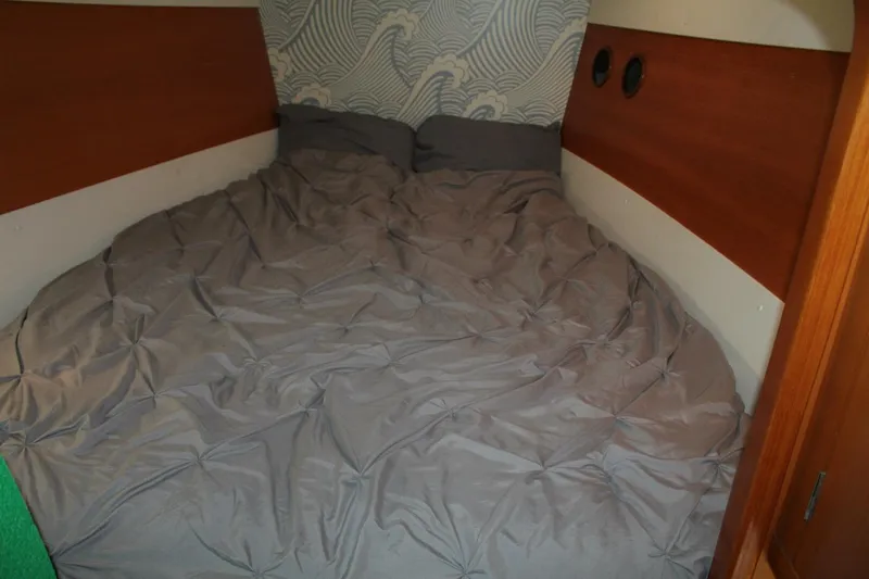 Slide: The Image of Lagoon 43 Power Cat 2004 - 5958189