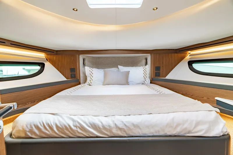 Slide: The Image of ECLIPSE 505 Shadow -  2025 ECLIPSE 505 Shadow - 5959122