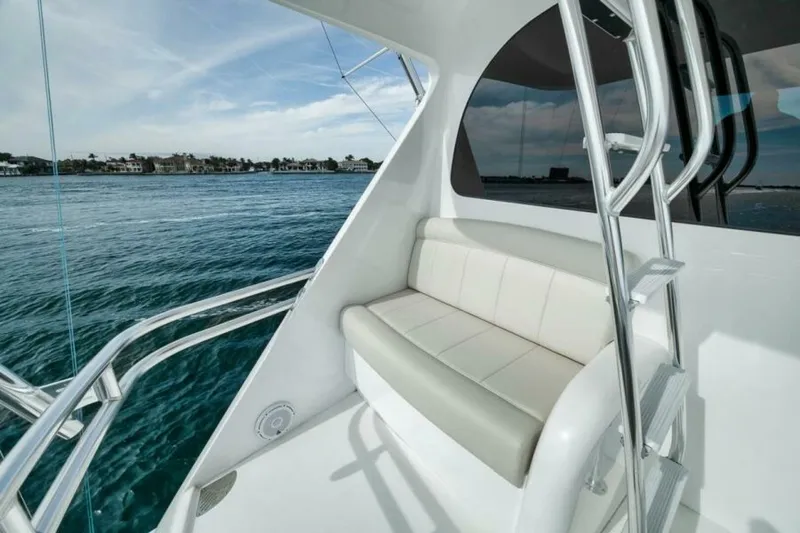 Slide: The Image of Viking 72 Skybridge - Chelsea -Aft Deck 2024 Viking 72 Skybridge Chelsea - 5959069