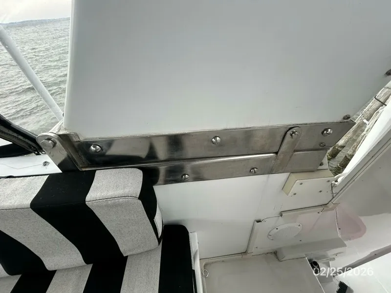 Slide: The Image of 42' Jefferson flybridge arch hinge - 5959161