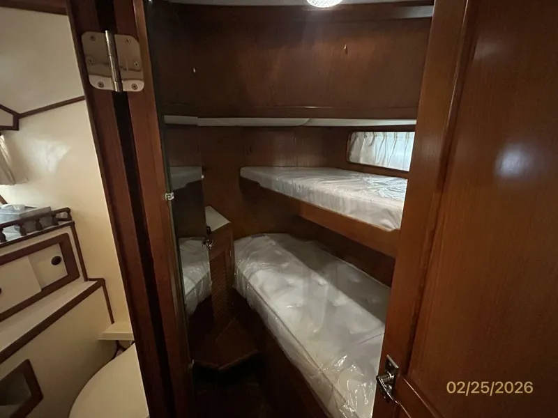 Slide: The Image of 42' Jefferson guest stateroom - 5959188