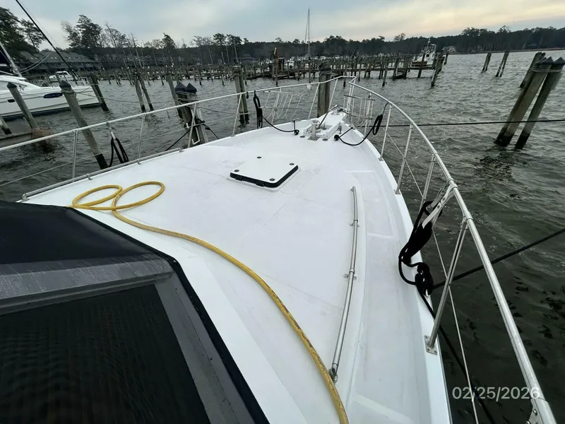 Slide: The Image of 42' Jefferson foredeck2 - 5959178