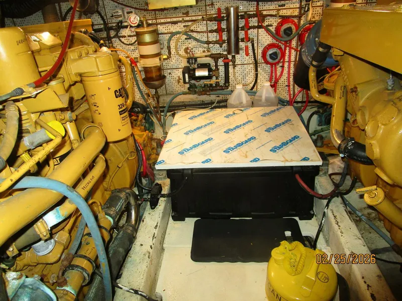 Slide: The Image of 42' Jefferson engine room forward - 5959158