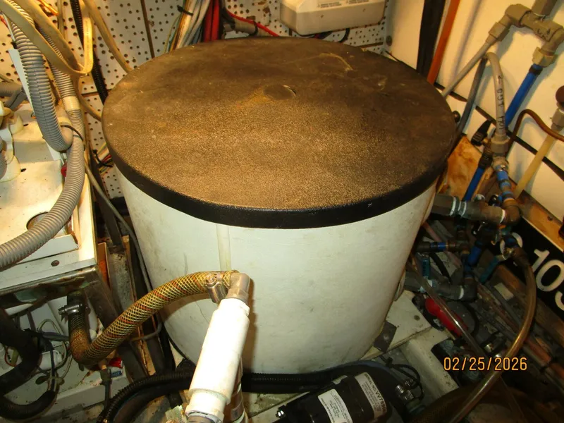 Slide: The Image of 42' Jefferson water heater - 5959239
