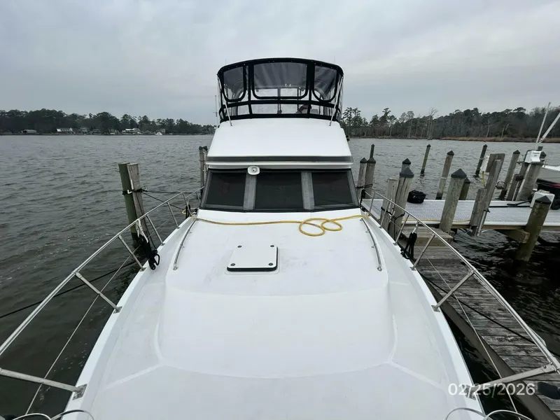Slide: The Image of 42' Jefferson foredeck aft - 5959171