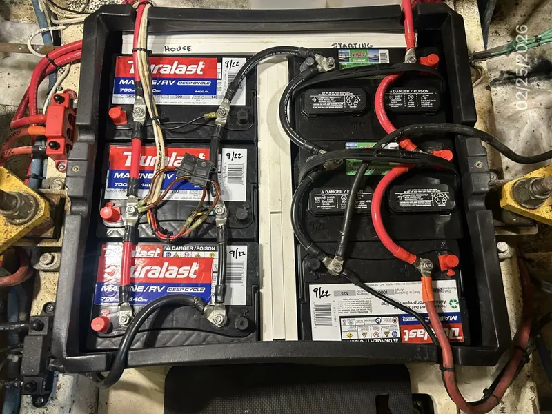 Slide: The Image of 42' Jefferson battery bank - 5959151