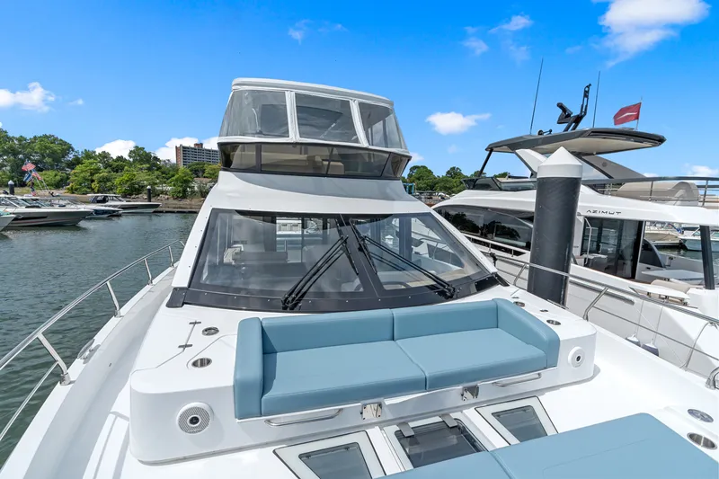 Slide: The Image of Cruisers 57 FLY 2026 - 7142079