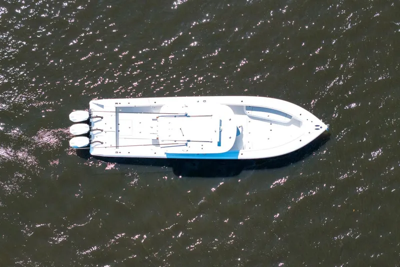 Slide: The Image of Bahama 41 - Tangaroa -  2024 Bahama 41 CC - Tangaroa - 5959782