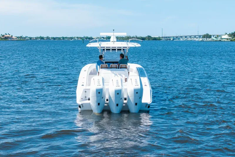 Slide: The Image of Bahama 41 - Tangaroa -  2024 Bahama 41 CC - Tangaroa - 5959773