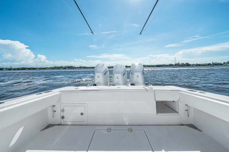 Slide: The Image of Bahama 41 - Tangaroa -  2024 Bahama 41 CC - Tangaroa - 5959813