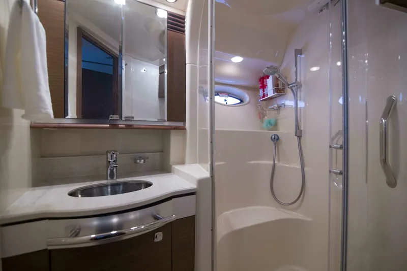 Slide: The Image of Sea Ray 52 - Exodus - Head 2013 Sea Ray 520 Sedan Bridge - Exodus - 5959823