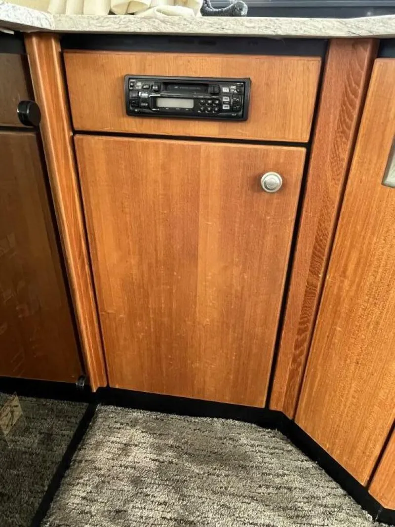 Slide: The Image of Bayliner 3788 Command Bridge 1996 - 5972662