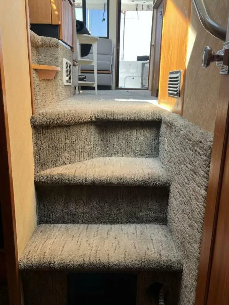 Slide: The Image of Bayliner 3788 Command Bridge 1996 - 5972686