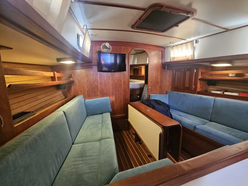 Slide: The Image of Valiant 42 CE 2010 - 5970638