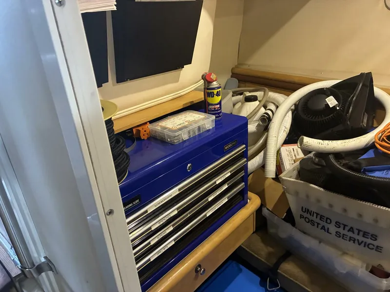 Slide: The Image of Carver 455 Aft Cabin 3rd Guest Cabin/Office/Storage - 5961605