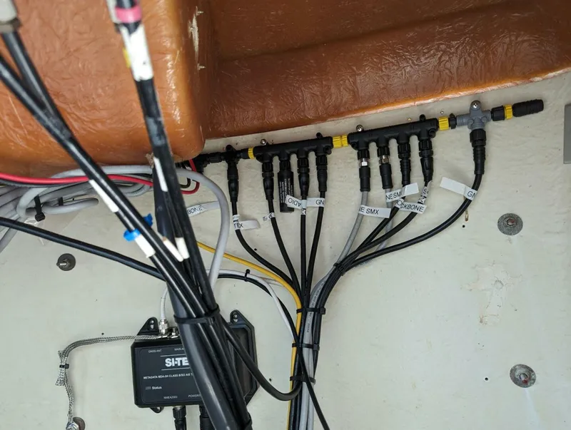 Slide: The Image of Carver 455 Aft Cabin Flybridge wiring today - 5960538