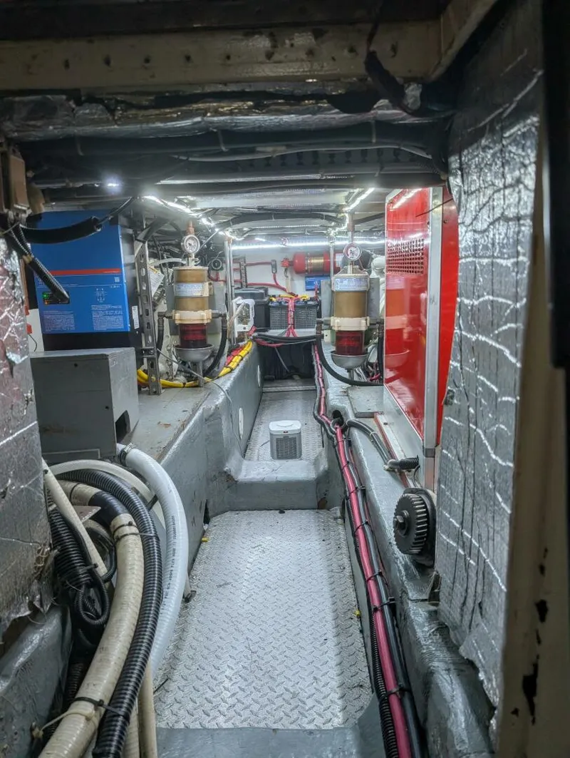 Slide: The Image of Carver 455 Aft Cabin Engine room - 5960539