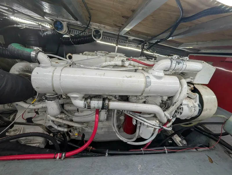 Slide: The Image of Carver 455 Aft Cabin Starboard Engine, removed, partial overhaul, painted - 5960547