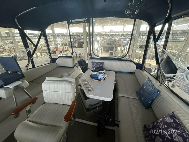 Slide: The Image of 43' Mainship flybridge aft - 5961189