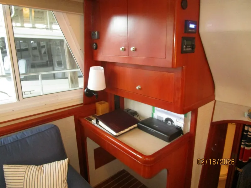 Slide: The Image of 43' Mainship salon starboard aft - 5961280