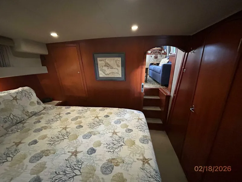 Slide: The Image of 43' Mainship master stateroom forward - 5961260