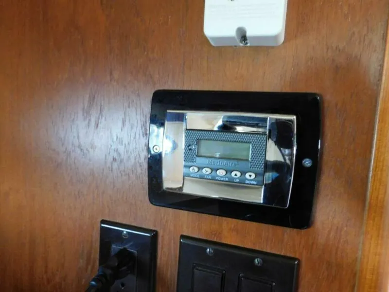 Slide: The Image of Tiara 3500 Express 1995 - 5961161