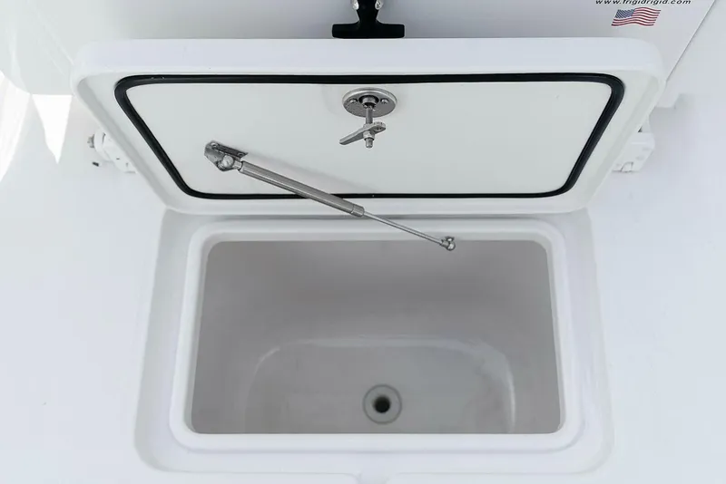 Slide: The Image of Invincible 33 2024 - 5961701