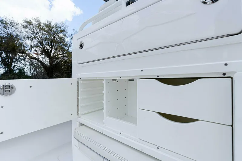 Slide: The Image of Invincible 33 2024 - 5961708