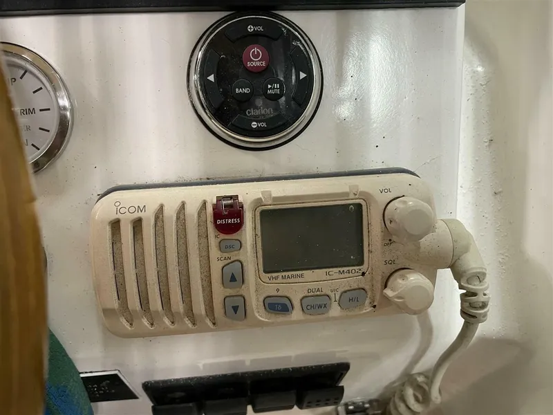 Slide: The Image of Hunt 25 Surfhunter 2005 - 5962375