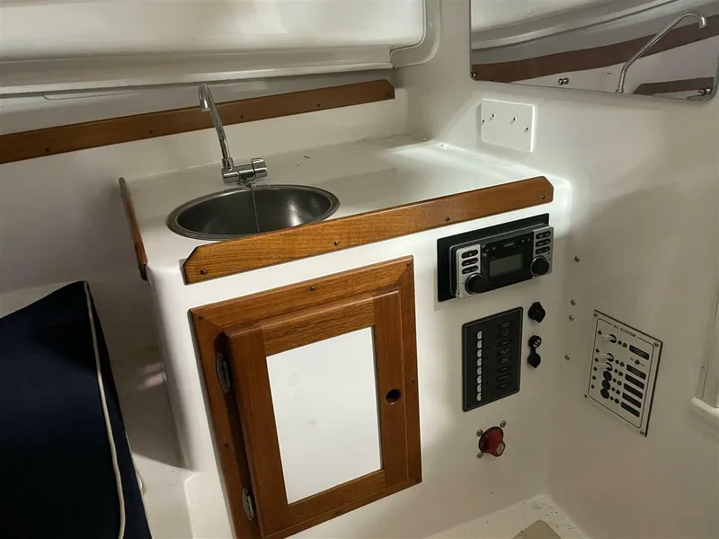 Slide: The Image of Hunt 25 Surfhunter 2005 - 5962380