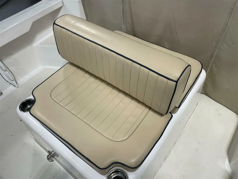 Slide: The Image of Hunt 25 Surfhunter 2005 - 5962368