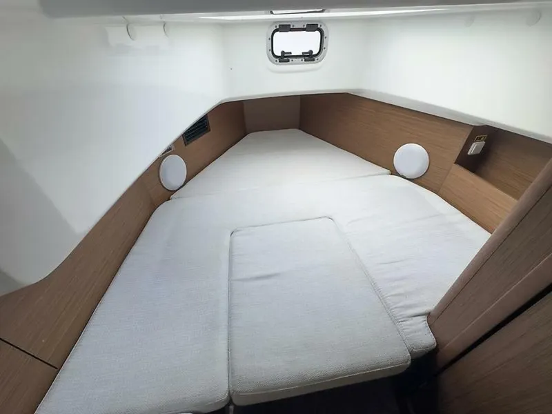 Slide: The Image of 0005586845 - 5962036