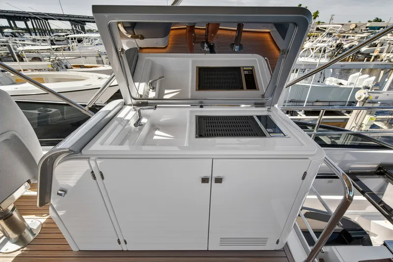 Slide: The Image of Azimut S7 2026 - 7227102