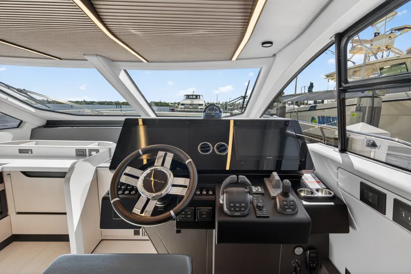 Slide: The Image of Azimut S7 2026 - 7227150