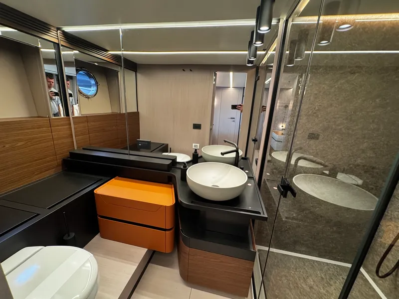Slide: The Image of Azimut S7 2026 - 6084681