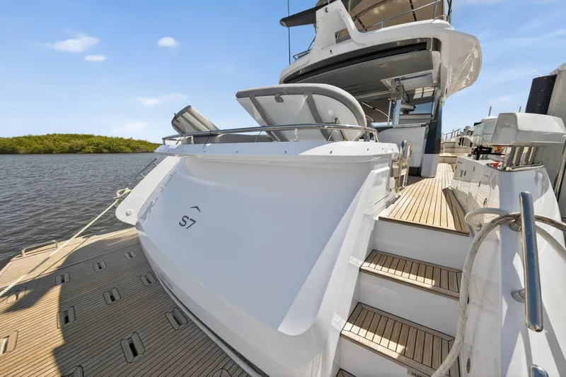 Slide: The Image of Azimut S7 2026 - 7227113