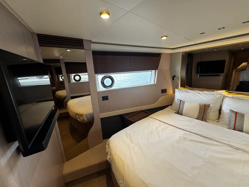 Slide: The Image of Azimut S7 2026 - 6084693