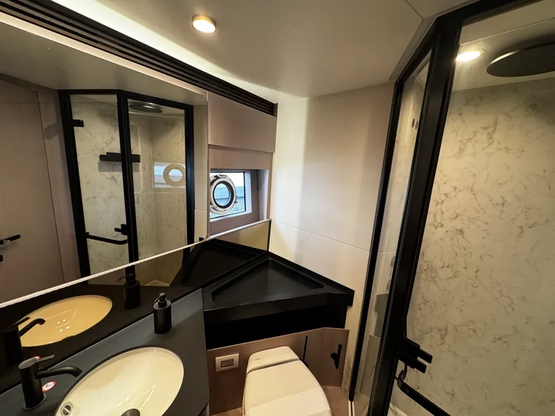 Slide: The Image of Azimut S7 2026 - 6084695