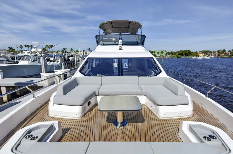 Slide: The Image of Azimut S7 2026 - 7227131