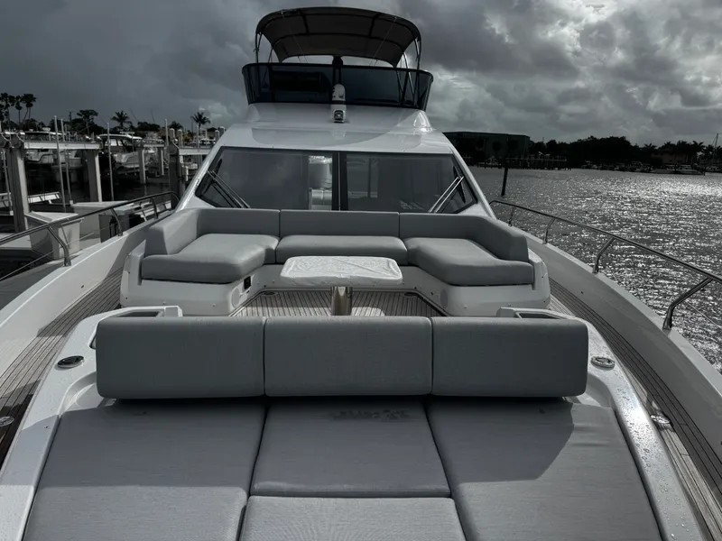 Slide: The Image of Azimut S7 2026 - 6084703