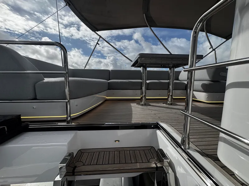 Slide: The Image of Azimut S7 2026 - 6084705