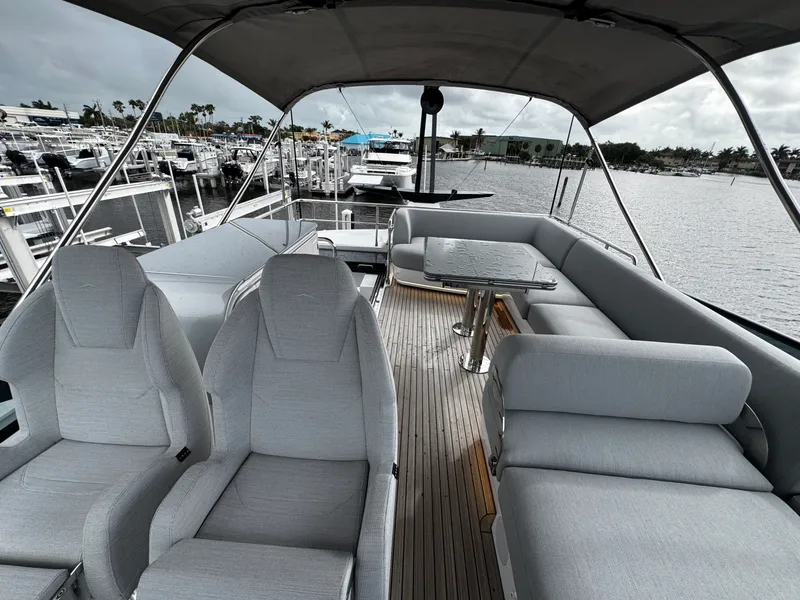 Slide: The Image of Azimut S7 2026 - 6084711