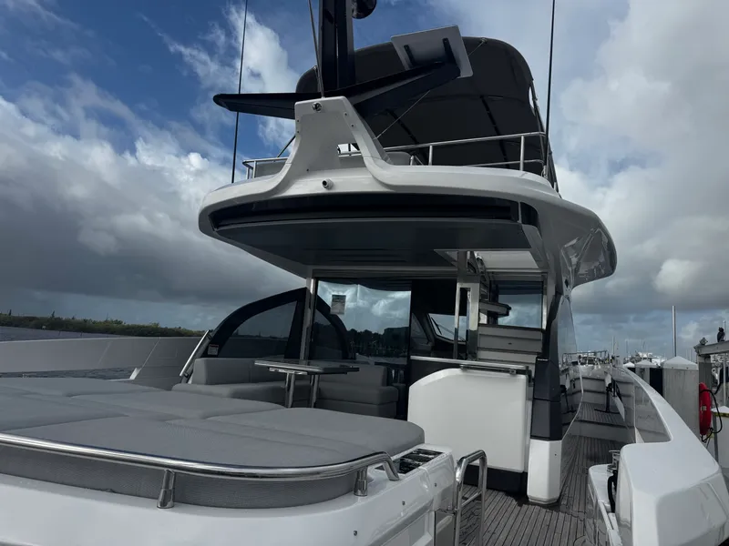Slide: The Image of Azimut S7 2026 - 6084659