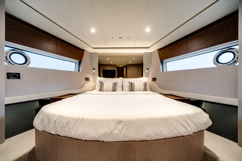 Slide: The Image of Azimut S7 2026 - 8065433