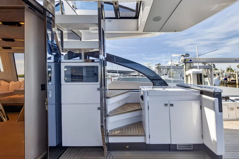 Slide: The Image of Azimut S7 2026 - 7227123