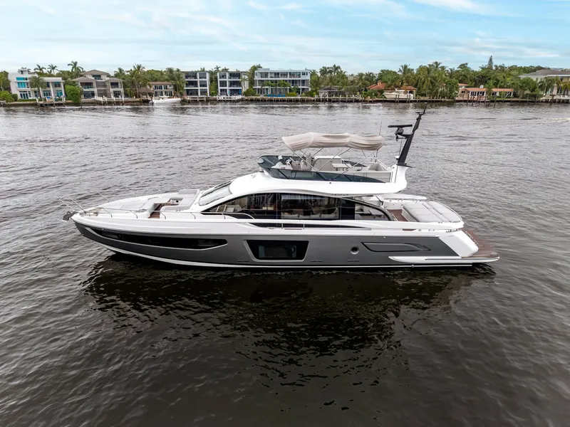 Slide: The Image of Azimut S7 2026 - 8065423